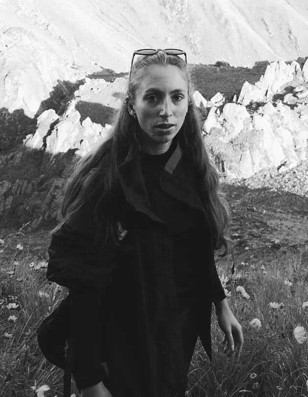 ENTROCASSI, Camila